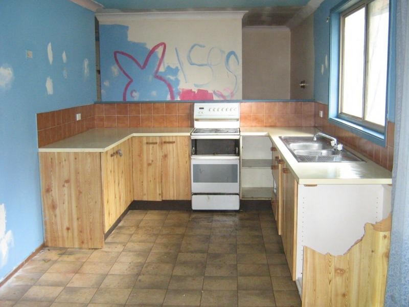 33 Goolara Avenue, Dalmeny NSW 2546