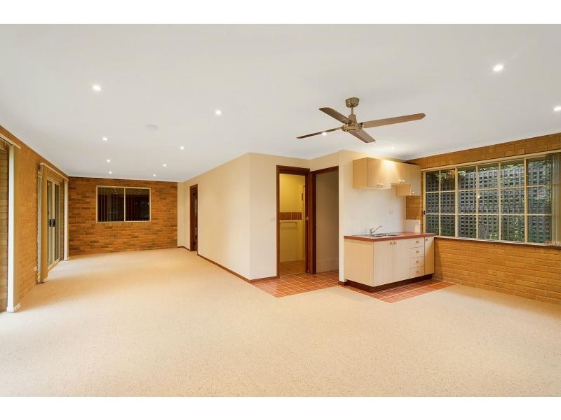 8 Albert Street, Moruya NSW 2537