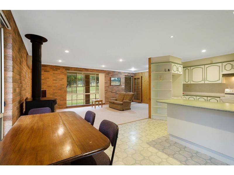 8 Albert Street, Moruya NSW 2537