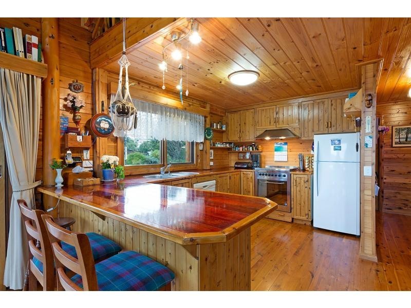 4b Guboo Place, Bermagui NSW 2546