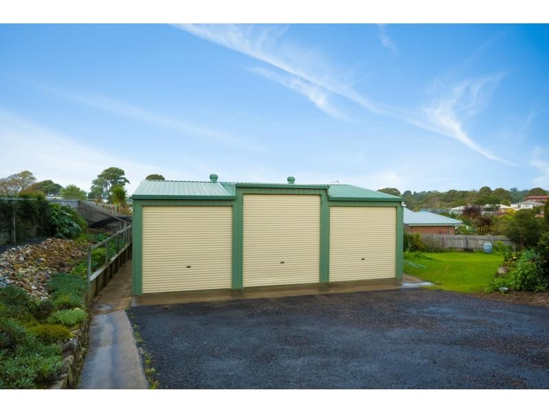4b Guboo Place, Bermagui NSW 2546