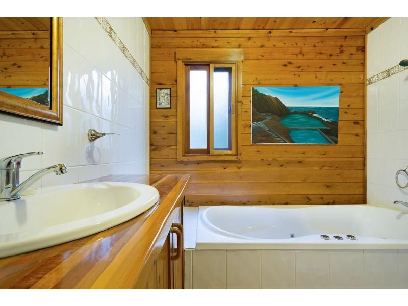 4b Guboo Place, Bermagui NSW 2546