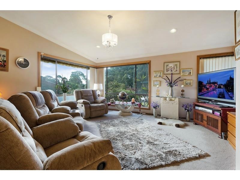 9 Dorothy Drive, Narooma NSW 2546