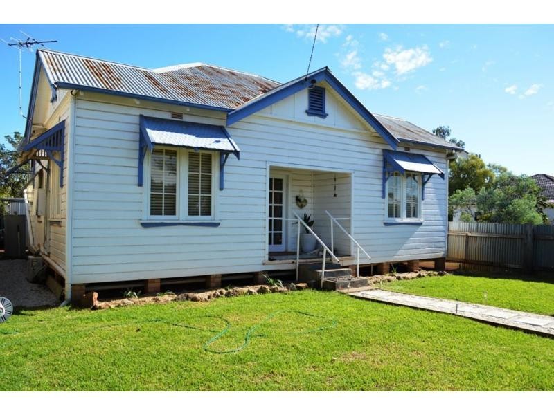 82 Laidlaw Street, Boggabri NSW 2382