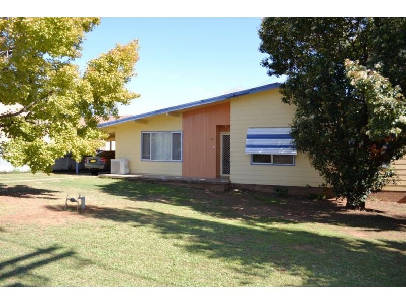 11 Newell Avenue, Gunnedah NSW 2380