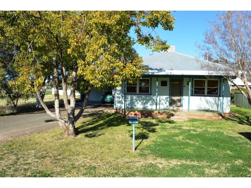 11 Osric Street, Gunnedah NSW 2380