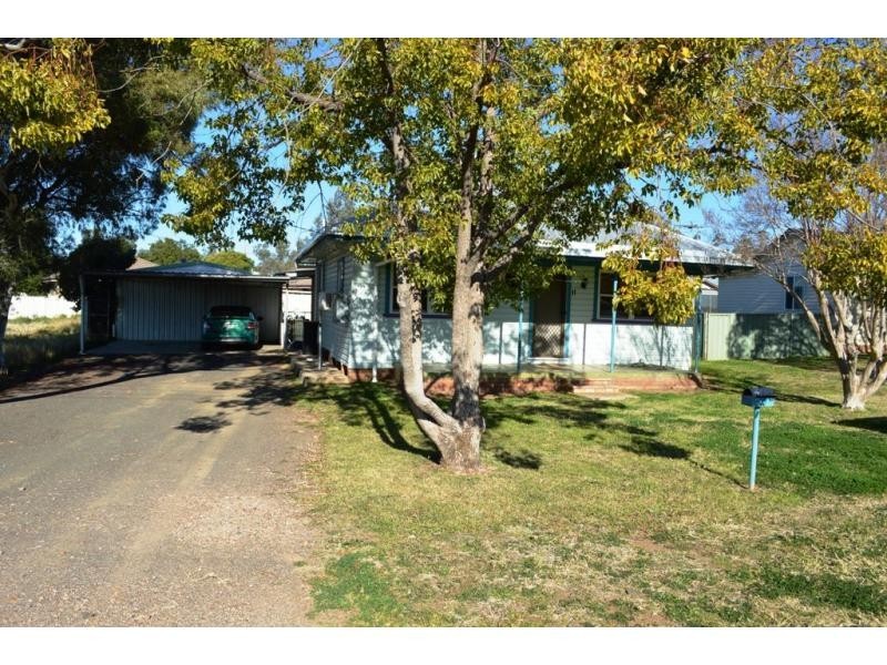 11 Osric Street, Gunnedah NSW 2380
