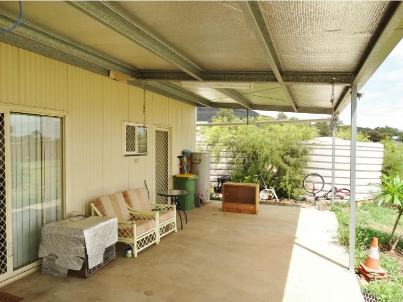 18 Carlyon Avenue, Gunnedah NSW 2380