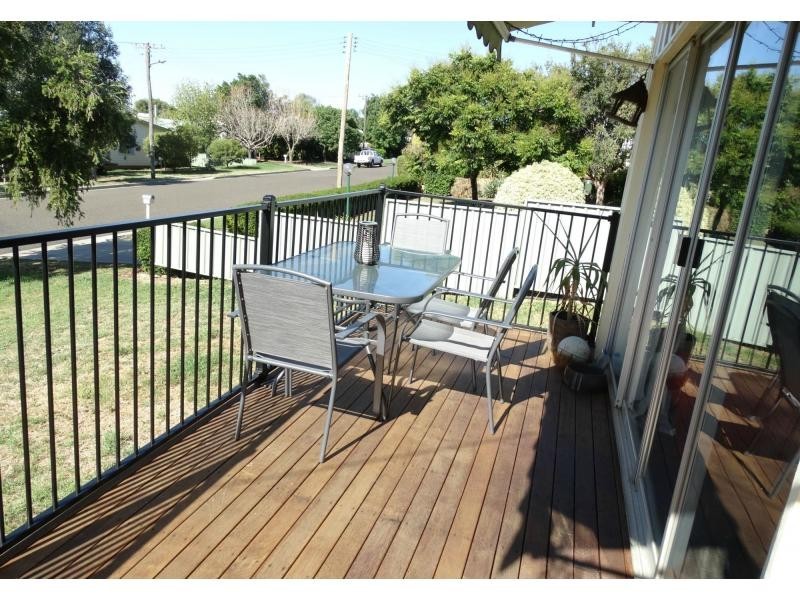 37 Fairview Street, Gunnedah NSW 2380