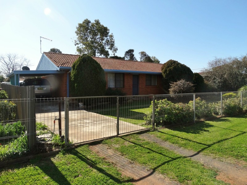 64 Pine Street, Curlewis NSW 2381