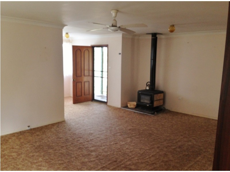 14 Edward Street, Carroll NSW 2340