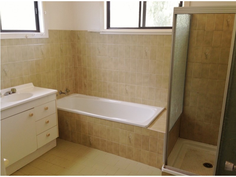 14 Edward Street, Carroll NSW 2340