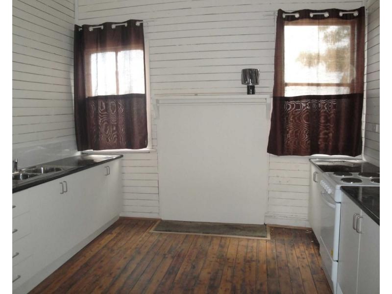 18 Little Conadilly Street, Gunnedah NSW 2380