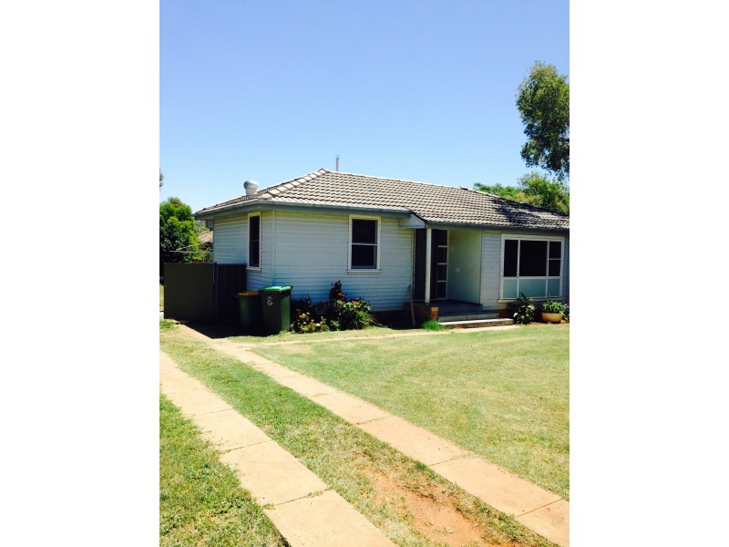 35 King St, Gunnedah NSW 2380