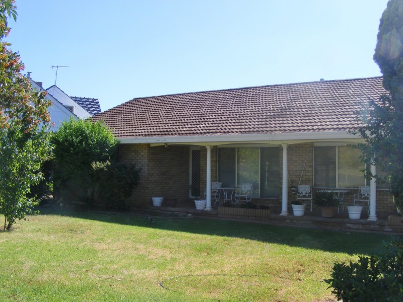 19 Breen Street, Gunnedah NSW 2380