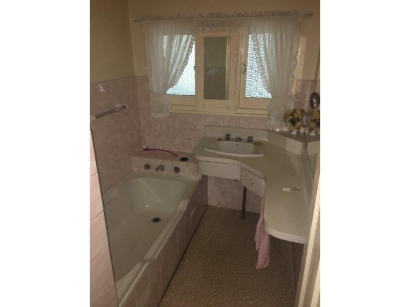 6 Rodney St, Gunnedah NSW 2380