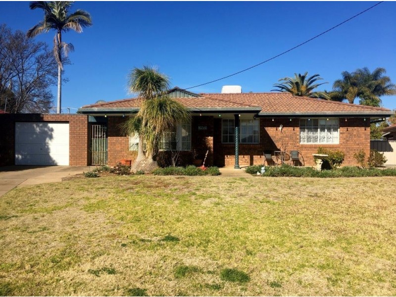 6 Jarmain Cl, Gunnedah NSW 2380