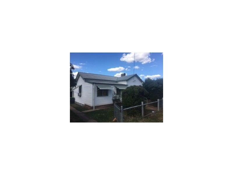 208 Bloomfield St, Gunnedah NSW 2380