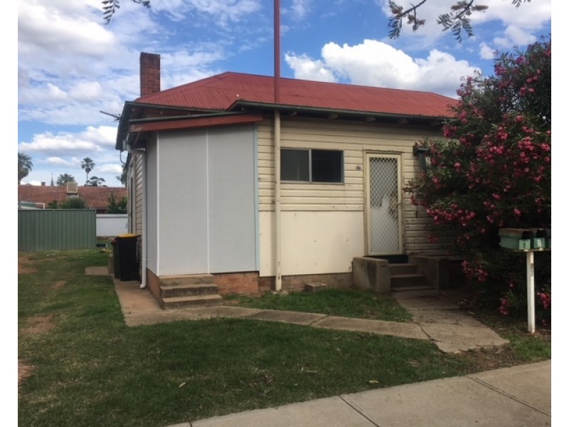 2/67 Marquis St, Gunnedah NSW 2380