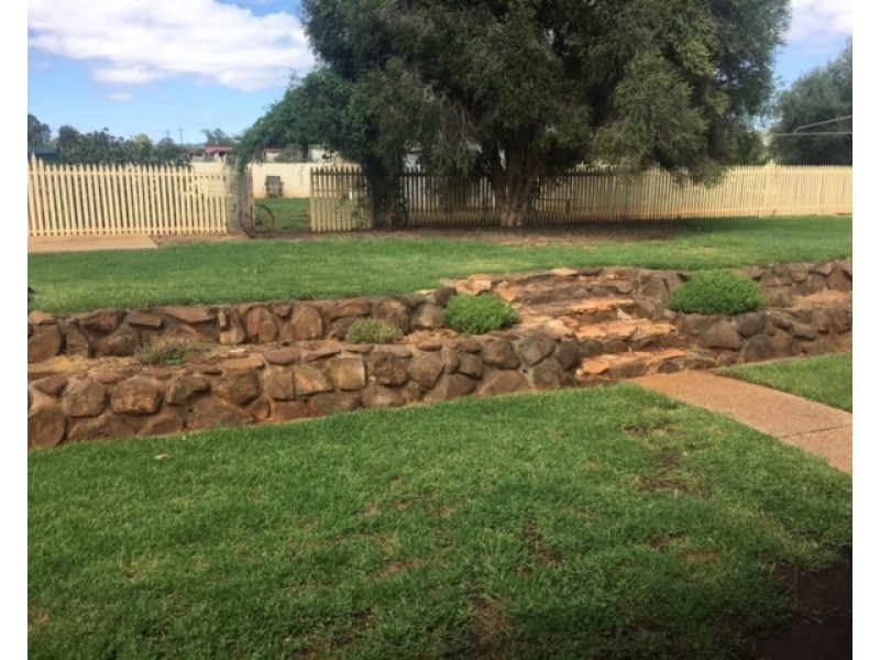 7 Galway Ave, Gunnedah NSW 2380
