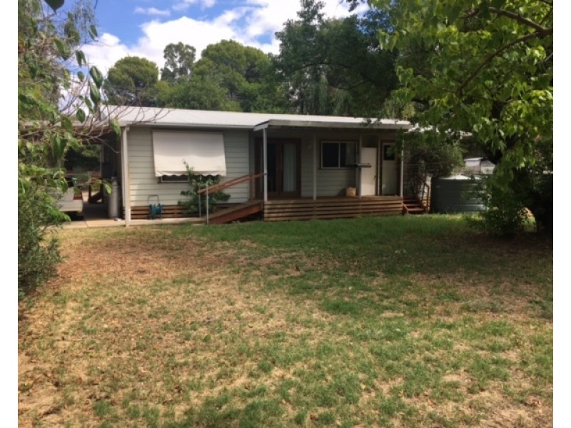 8 Wandobah Rd, Gunnedah NSW 2380