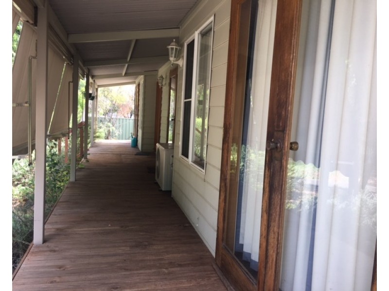 8 Wandobah Rd, Gunnedah NSW 2380