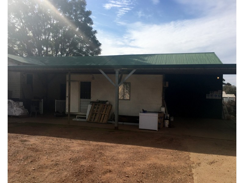 32 Farrer Road, Gunnedah NSW 2380