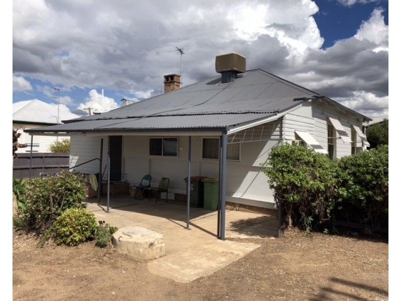 2 Railway Ave, Gunnedah NSW 2380