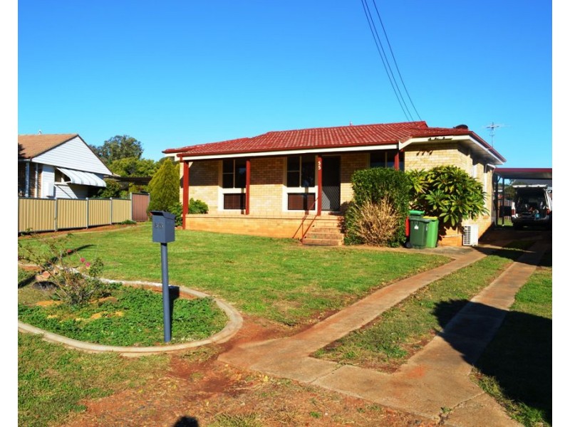 55 Jaeger Ave, Gunnedah NSW 2380