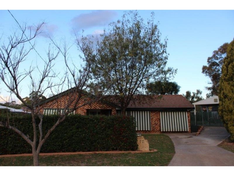 10 Jarmain Cl, Gunnedah NSW 2380