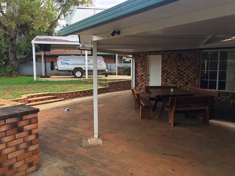 10 Jarmain Cl, Gunnedah NSW 2380