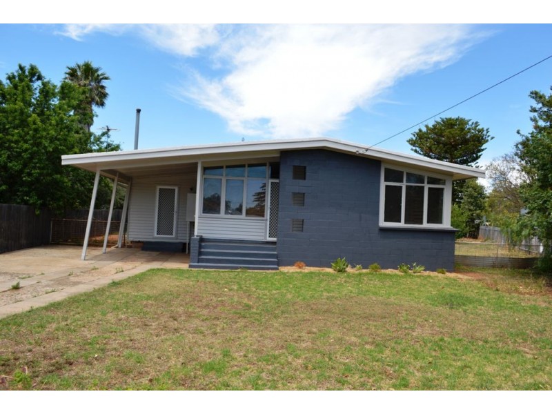 9 Schwager Street, Gunnedah NSW 2380