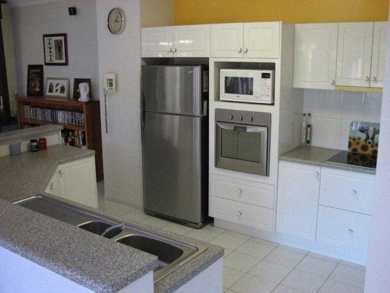 24 Currawong Road, Bundaberg QLD 4670