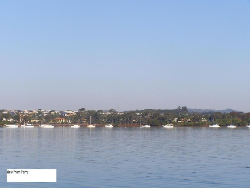 14 Eastbourne Terrace, Macleay Island QLD 4184