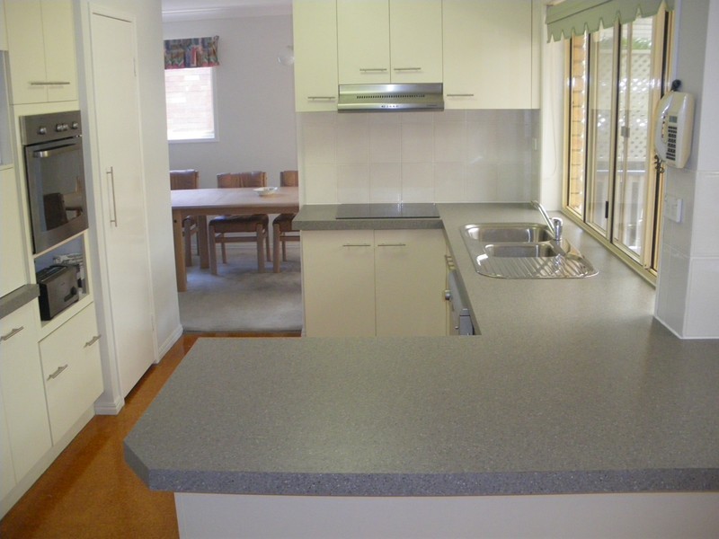 9 Gwandalan Street, Eight Mile Plains QLD 4113