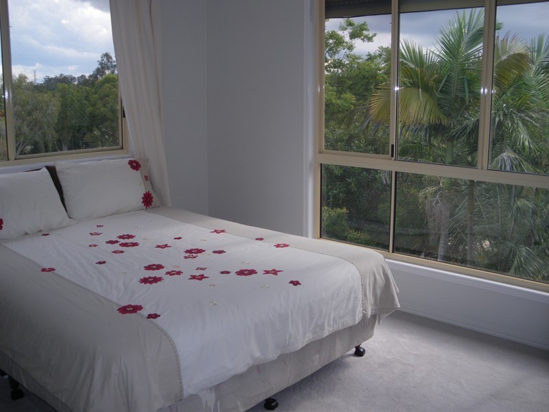 9 Gwandalan Street, Eight Mile Plains QLD 4113