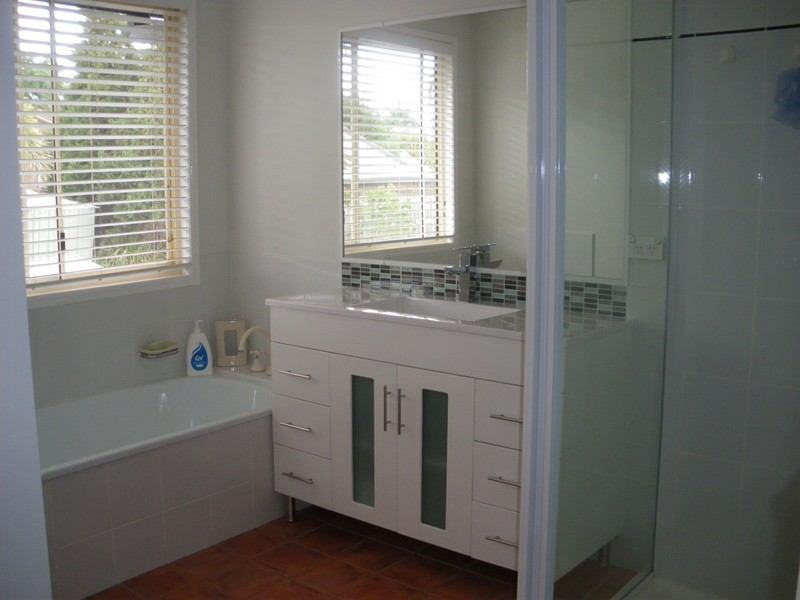 9 Gwandalan Street, Eight Mile Plains QLD 4113