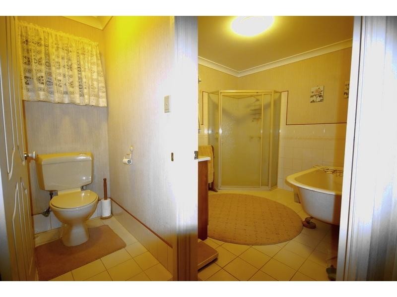 68 MACDONNELL Road, Eagle Heights QLD 4271