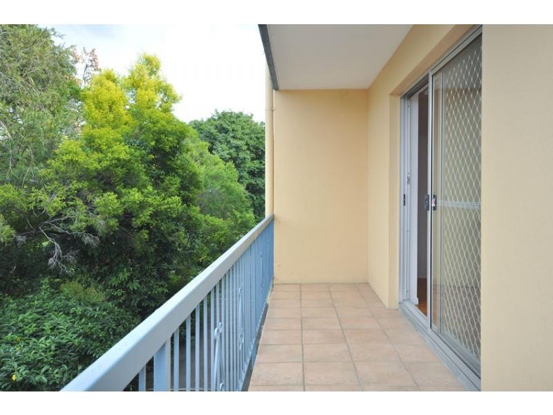 Unit 2/26 McLennan Street, Albion QLD 4010