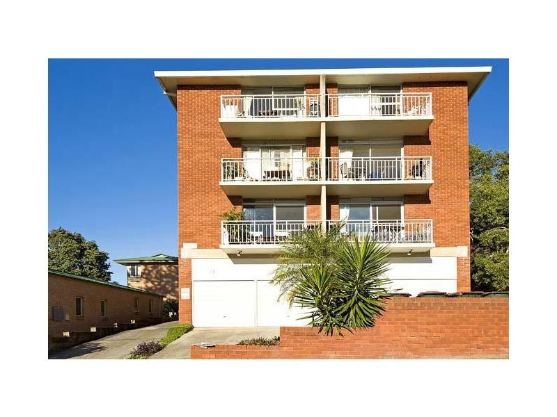 11/13 Darley Street East, Mona Vale NSW 2103
