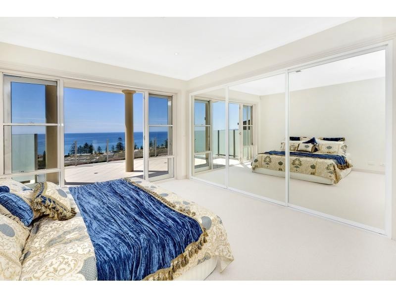 10A Graylind Close, Collaroy NSW 2097