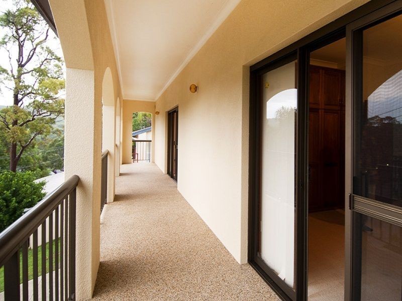 136 Rose Avenue, Wheeler Heights NSW 2097