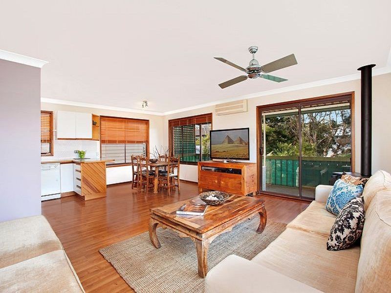 21 Griffin Road, North Curl Curl NSW 2099