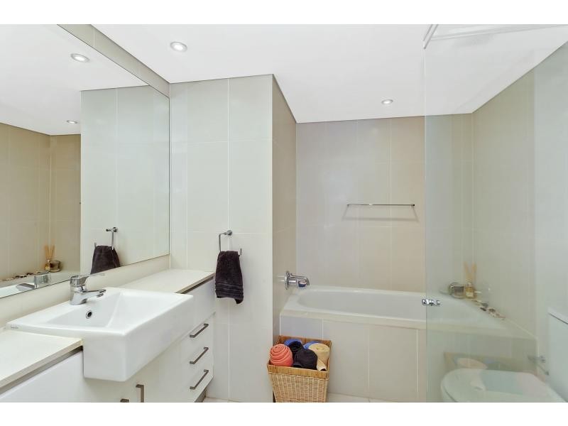 15/4-10 The Avenue, Collaroy NSW 2097