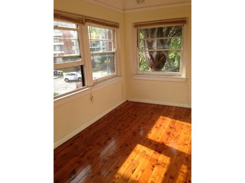 2/96 Queenscliff Road, Freshwater NSW 2096