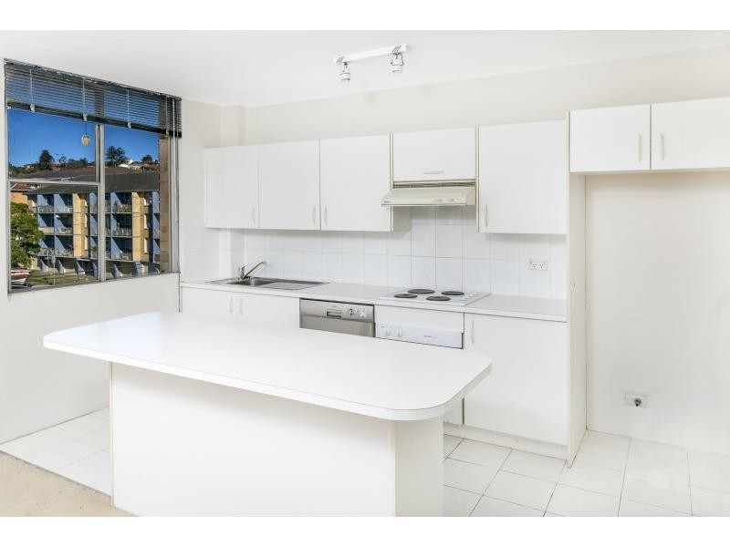 17/168 Pacific Parade, Dee Why NSW 2099
