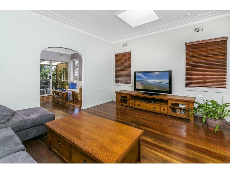 80 Warringah Road, Narraweena NSW 2099