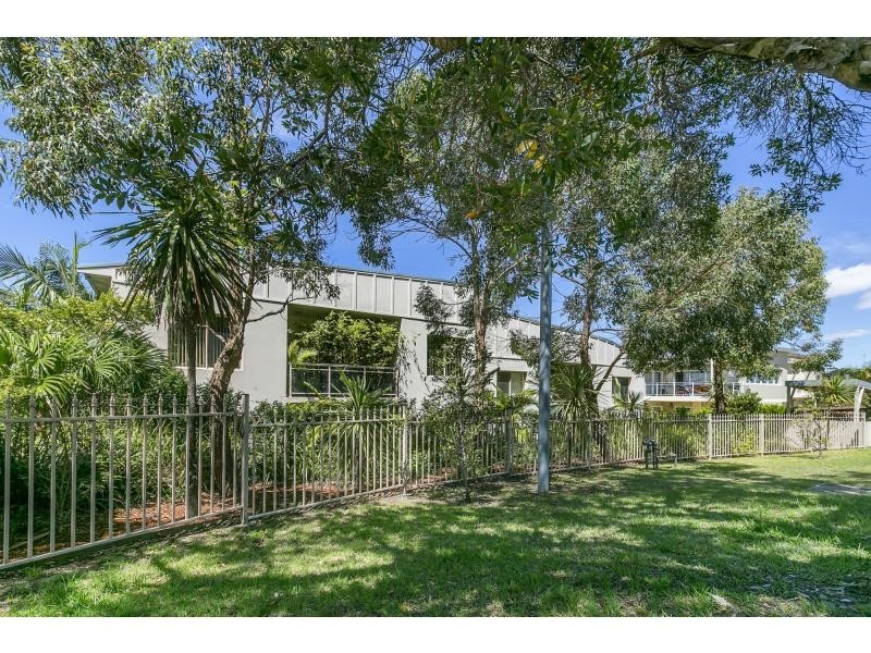 2/3-5 Shackel Avenue, Brookvale NSW 2100