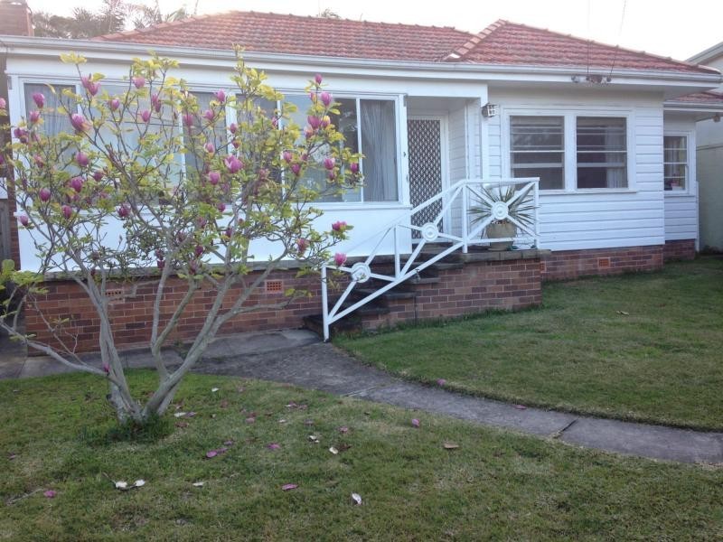 2 Selby Avenue, Dee Why NSW 2099