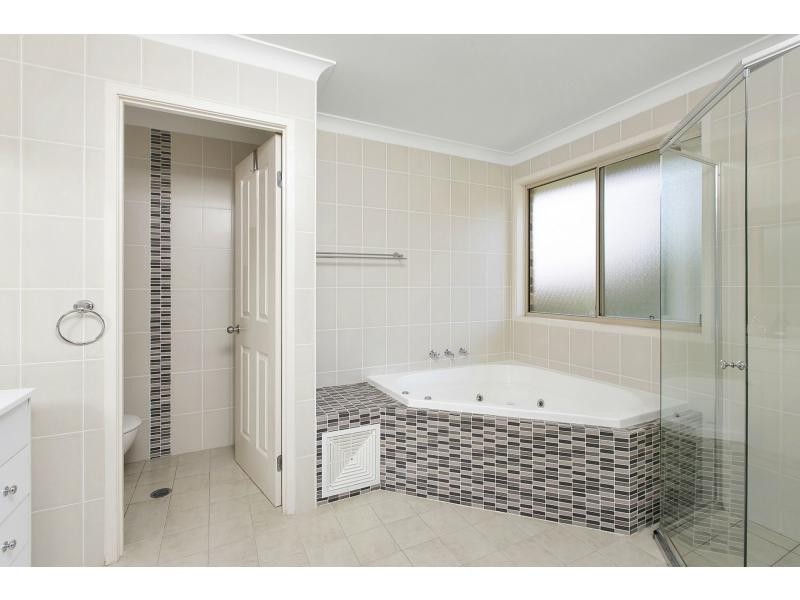 40A Rose Ave, Wheeler Heights NSW 2097